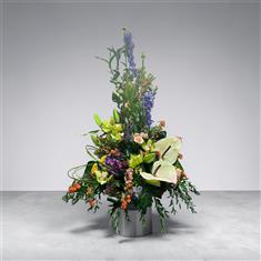 Contemporary statement arrangement